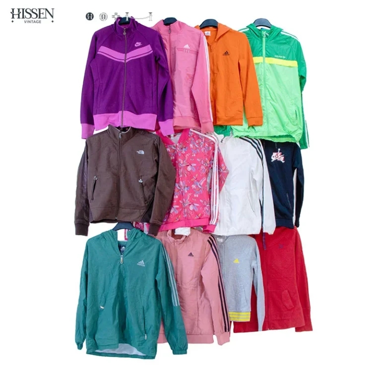 Hissen Vintage offers a range of vintage used outerwear wholesale for women.