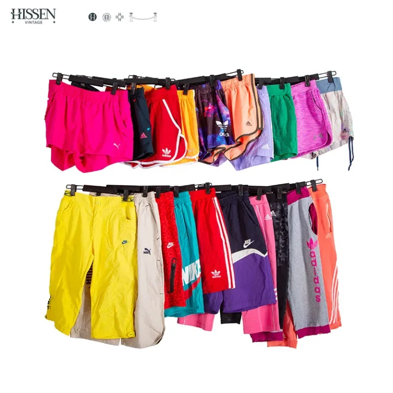 Choose from the wide range of vintage used short wholesale Hissen Vintage has for global clothing businesses.