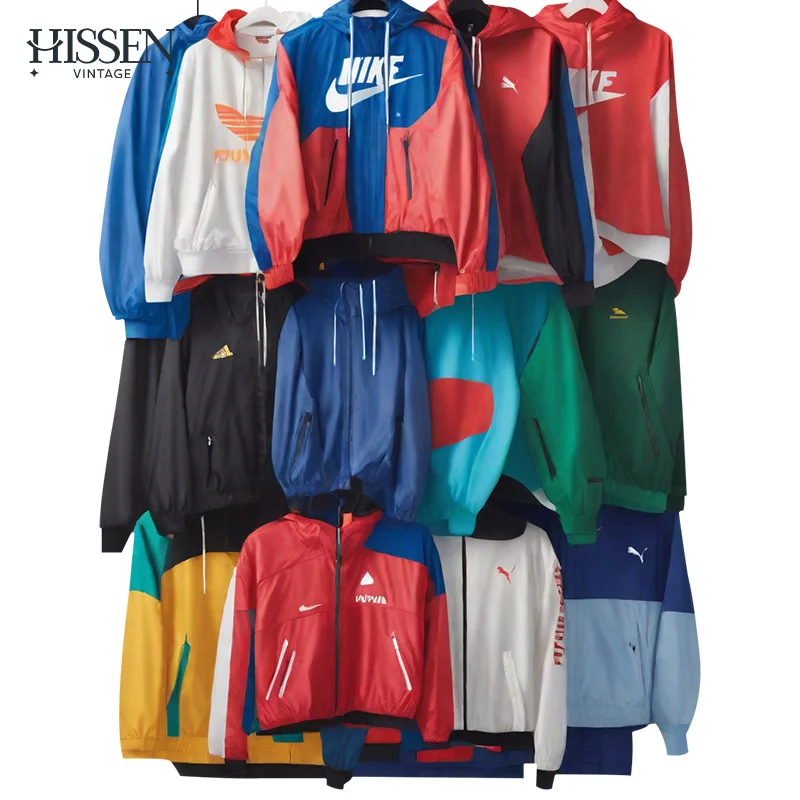 Top-grade windbreakers from various well-known brands.