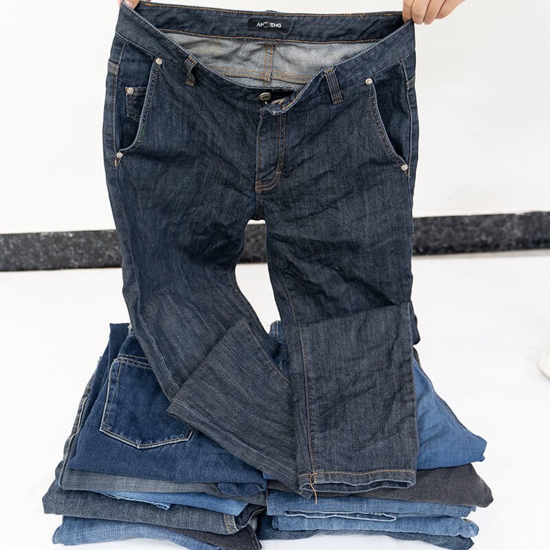 Exploring Fashion's New Trend: The Revival of the Second-Hand Pants Market