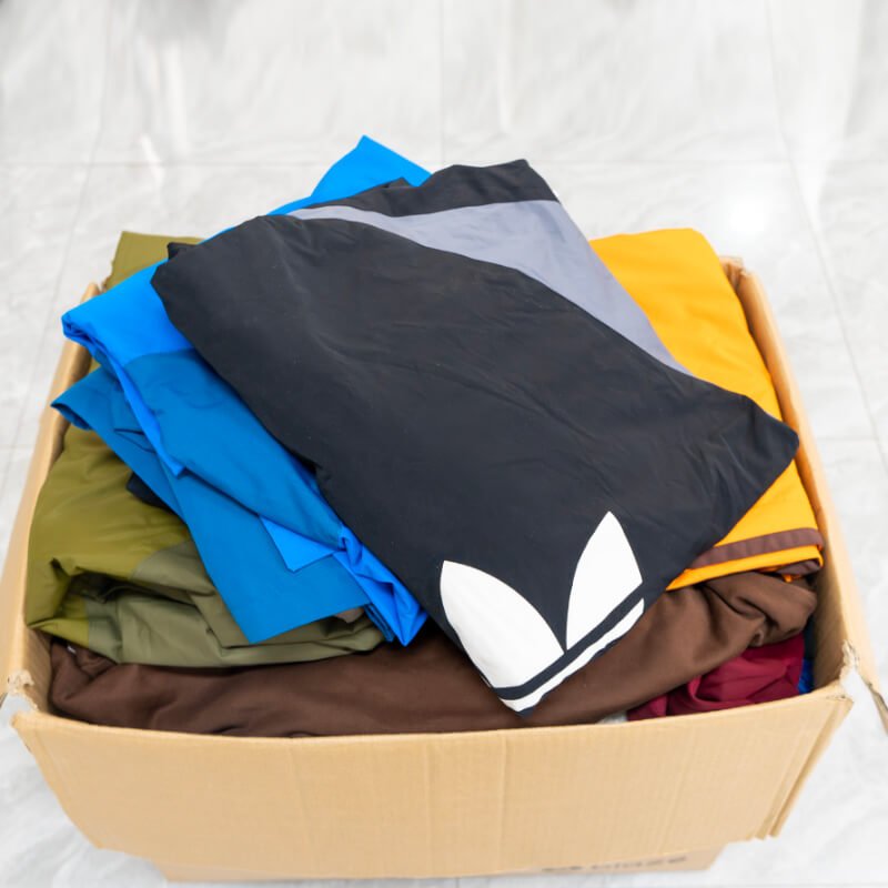 The Growing Demand for Chinese Secondhand Vintage Clothing in the Middle East